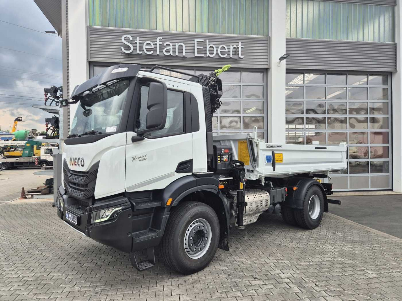Iveco X-Way AD200X42/P HR OFF Hiab X-HIDUO 118E-3 Funk - Truk jungkit, Truk derek: gambar 4 Iveco X-Way AD200X42/P HR OFF Hiab X-HIDUO 118E-3 Funk - Truk jungkit, Truk derek: gambar 4
