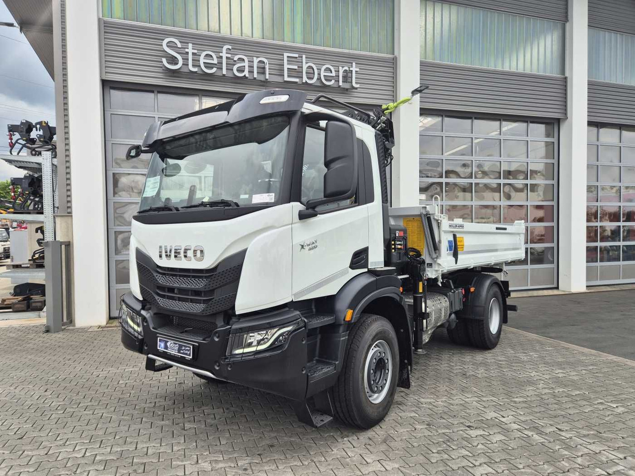 Iveco X-Way AD200X42/P HR OFF Hiab X-HIDUO 118E-3 Funk - Truk jungkit, Truk derek: gambar 2 Iveco X-Way AD200X42/P HR OFF Hiab X-HIDUO 118E-3 Funk - Truk jungkit, Truk derek: gambar 2