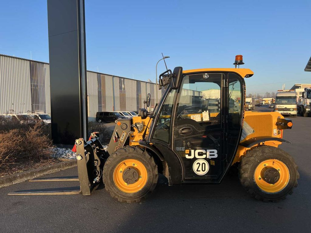 JCB 514-40 / nur 108h / 2023 / Eigengewicht: 2.700kg JCB 514-40 / nur 108h / 2023 / Eigengewicht: 2.700kg - Telehandler: gambar 2 JCB 514-40 / nur 108h / 2023 / Eigengewicht: 2.700kg JCB 514-40 / nur 108h / 2023 / Eigengewicht: 2.700kg - Telehandler: gambar 2