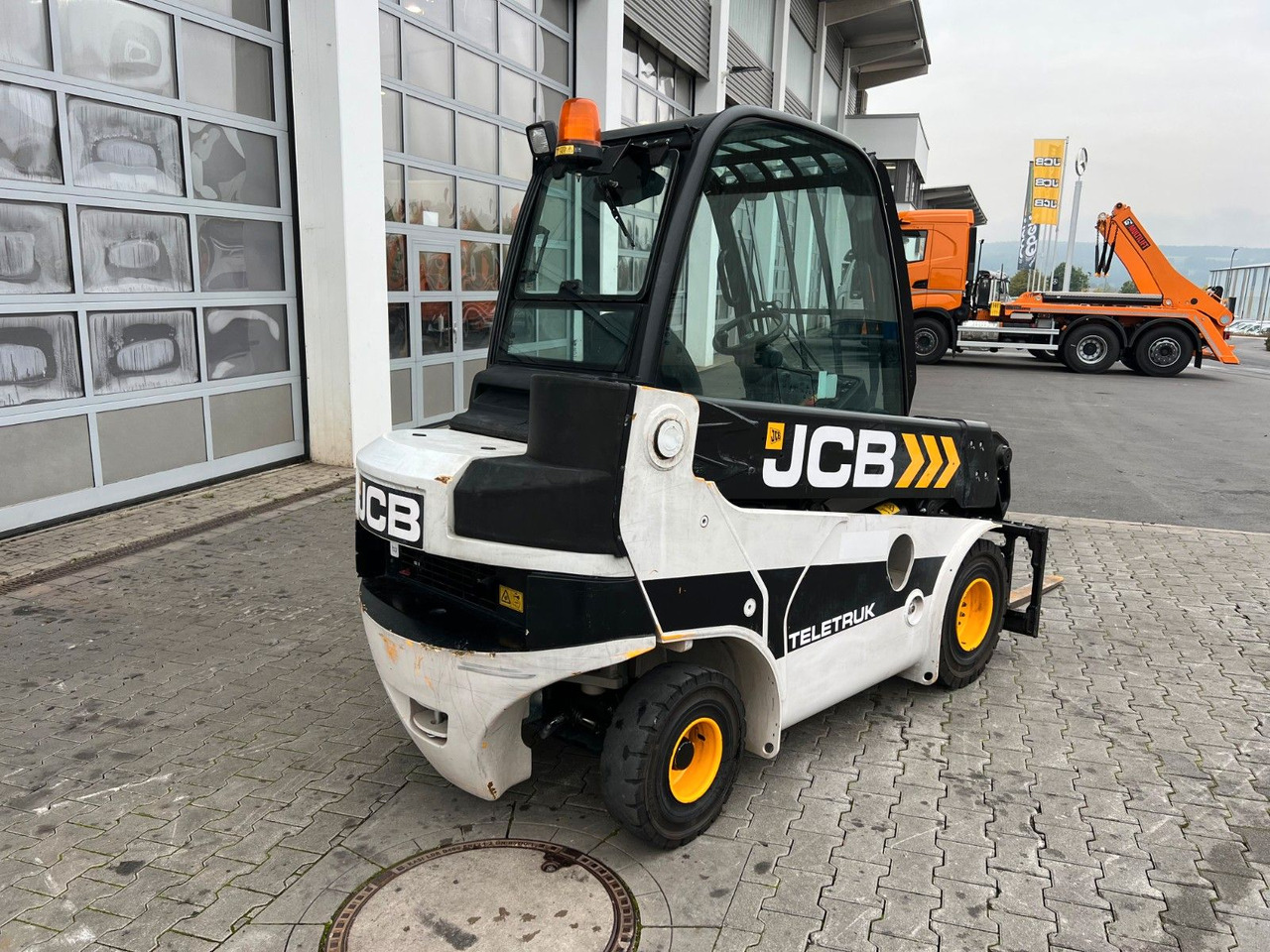 JCB TLT 30D 2WD / nur 1.948h! - Telehandler: gambar 4 JCB TLT 30D 2WD / nur 1.948h! - Telehandler: gambar 4