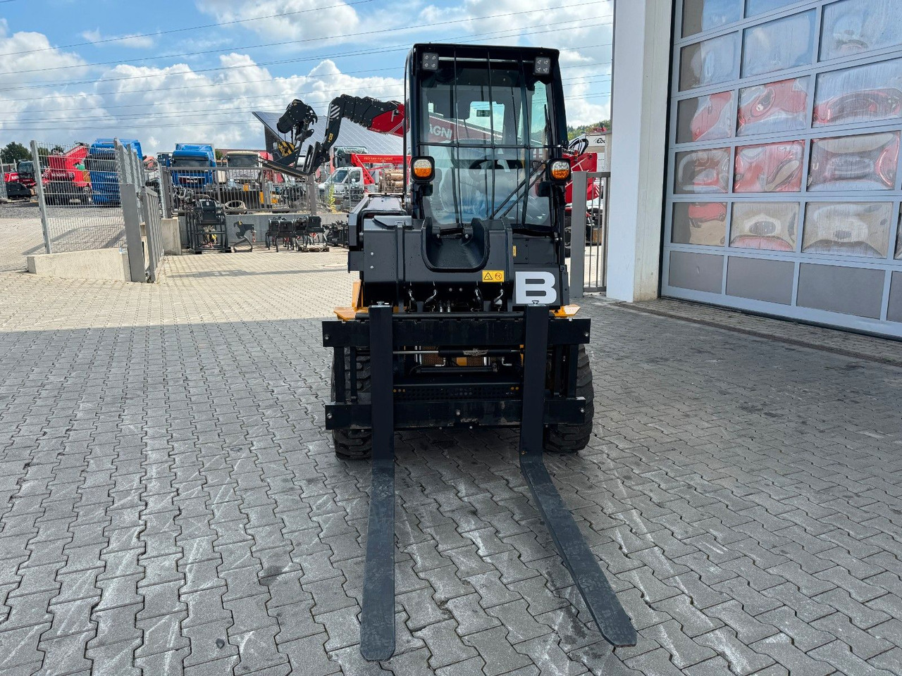 JCB TLT 35-26D 4WD Teletruck / NEU 2025 / SS - Telehandler: gambar 3 JCB TLT 35-26D 4WD Teletruck / NEU 2025 / SS - Telehandler: gambar 3