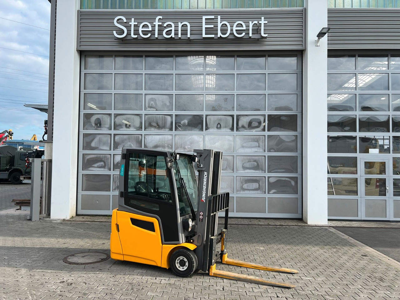 Jungheinrich EFG 215 / Triplex: 4.25m! / SS / 4.029h - Forklift listrik: gambar 1 Jungheinrich EFG 215 / Triplex: 4.25m! / SS / 4.029h - Forklift listrik: gambar 1
