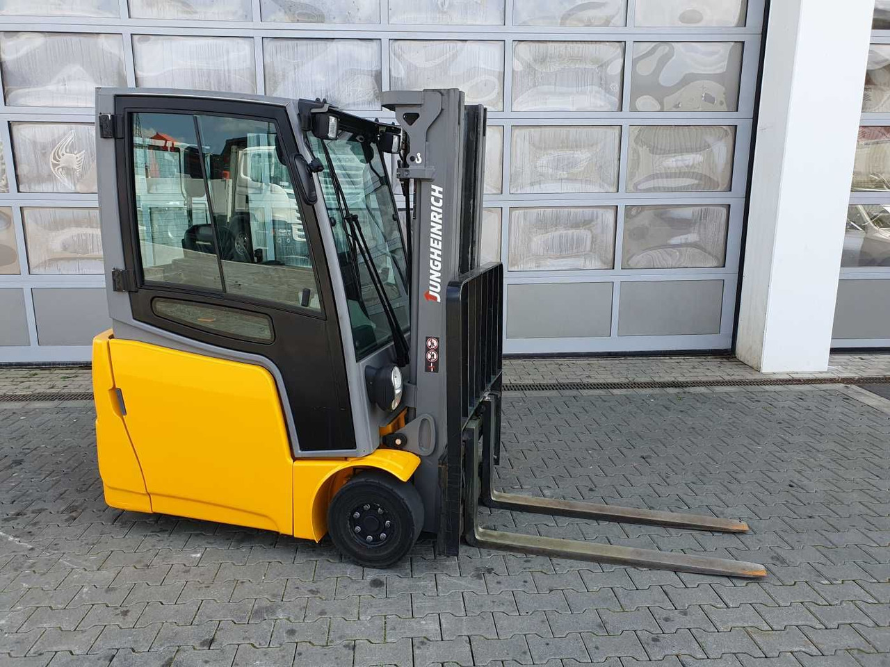 Jungheinrich EFG 215 / Triplex: 4.25m! / SS / 4.166h / 2024 - Forklift listrik: gambar 2 Jungheinrich EFG 215 / Triplex: 4.25m! / SS / 4.166h / 2024 - Forklift listrik: gambar 2