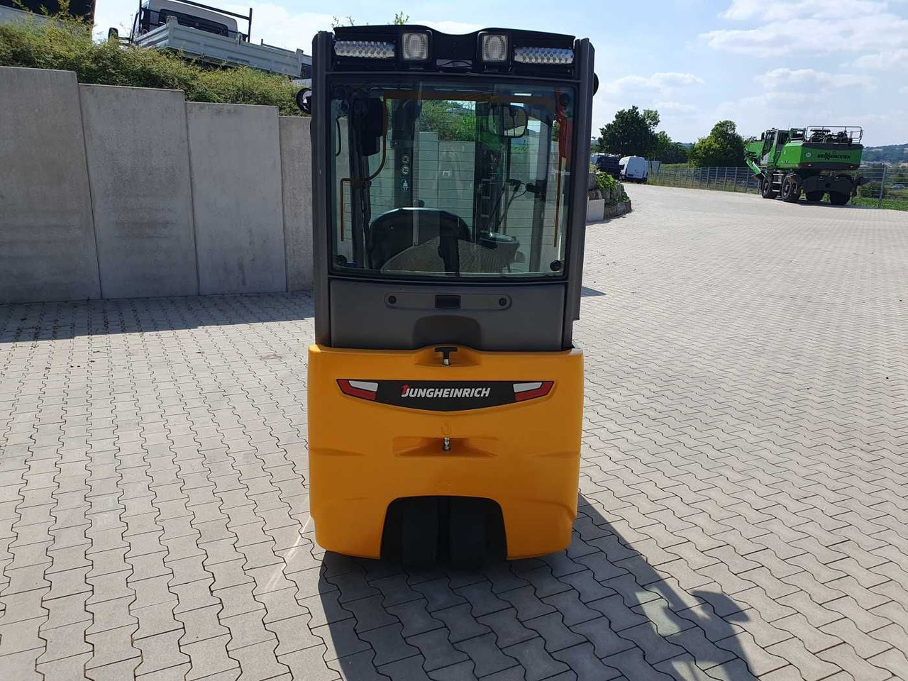 Jungheinrich EFG 215 / Triplex: 4.25m! / SS / nur 2.184h! - Forklift listrik: gambar 5 Jungheinrich EFG 215 / Triplex: 4.25m! / SS / nur 2.184h! - Forklift listrik: gambar 5