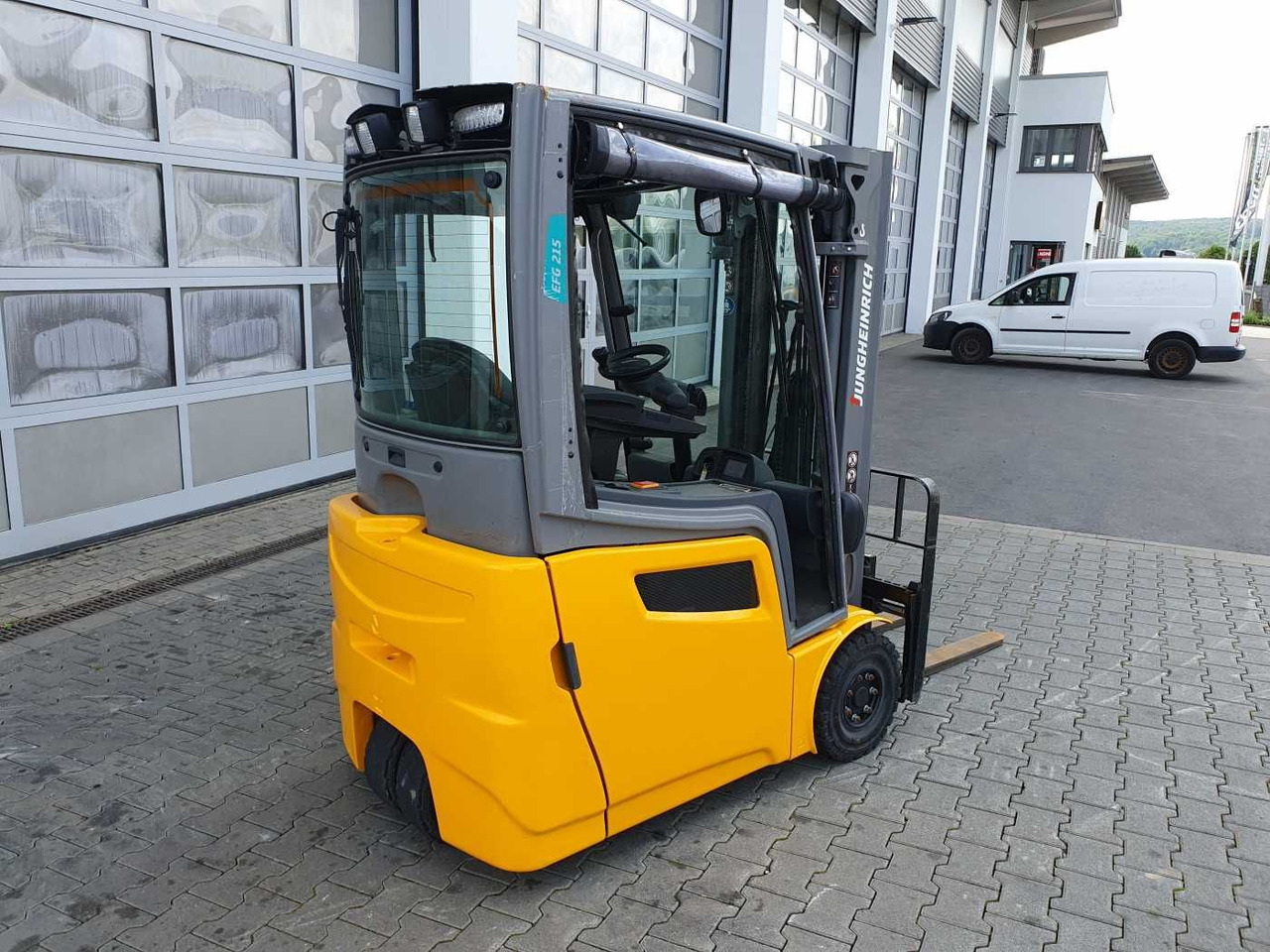 Jungheinrich EFG 215 / Triplex: 4.25m! / nur 3.439h! / 2022 - Forklift listrik: gambar 4 Jungheinrich EFG 215 / Triplex: 4.25m! / nur 3.439h! / 2022 - Forklift listrik: gambar 4
