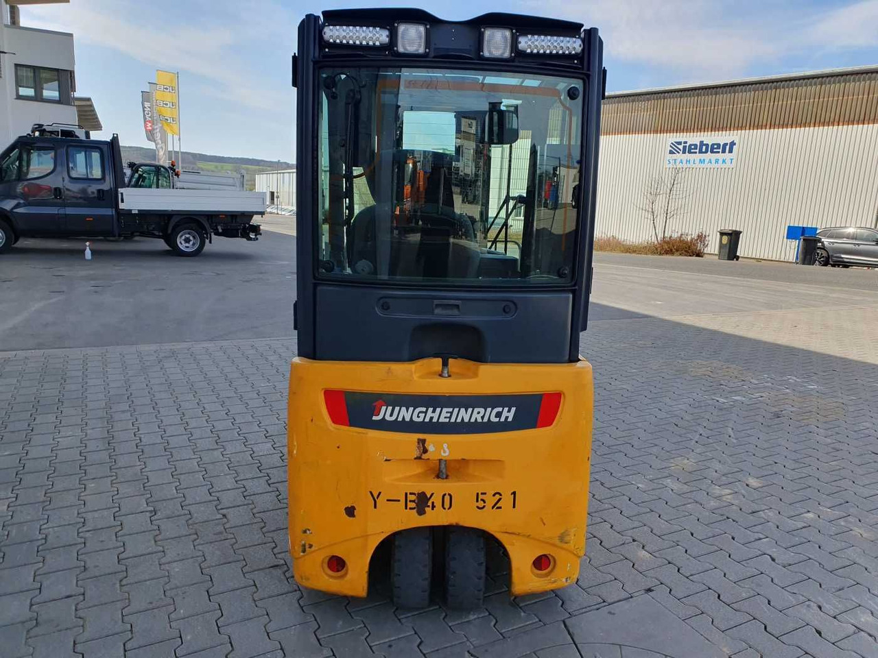 Jungheinrich EFG 215 / Triplex: 4.35m! / SS / nur 2.054h! - Forklift listrik: gambar 5 Jungheinrich EFG 215 / Triplex: 4.35m! / SS / nur 2.054h! - Forklift listrik: gambar 5