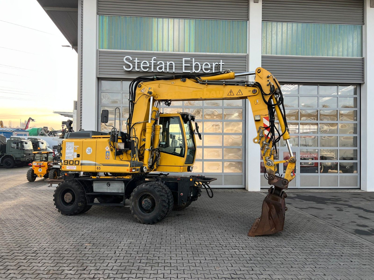 Liebherr A 900 C ZW Litronic / 19.616 h / 2009 - Ekskavator roda: gambar 1 Liebherr A 900 C ZW Litronic / 19.616 h / 2009 - Ekskavator roda: gambar 1