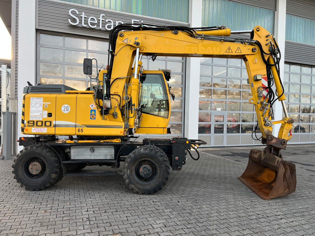 Liebherr A 900 C ZW Litronic / 19.616 h / 2009 - Ekskavator roda: gambar 2 Liebherr A 900 C ZW Litronic / 19.616 h / 2009 - Ekskavator roda: gambar 2