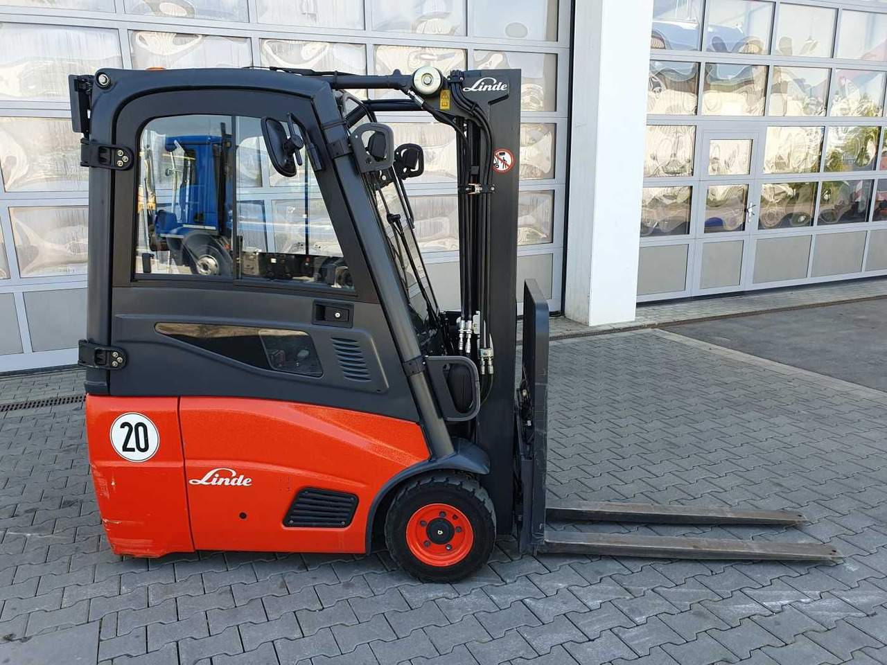 Linde E14 - 01 / Triplex: 4.10m! / SS / nur 1.003h! - Forklift listrik: gambar 2 Linde E14 - 01 / Triplex: 4.10m! / SS / nur 1.003h! - Forklift listrik: gambar 2