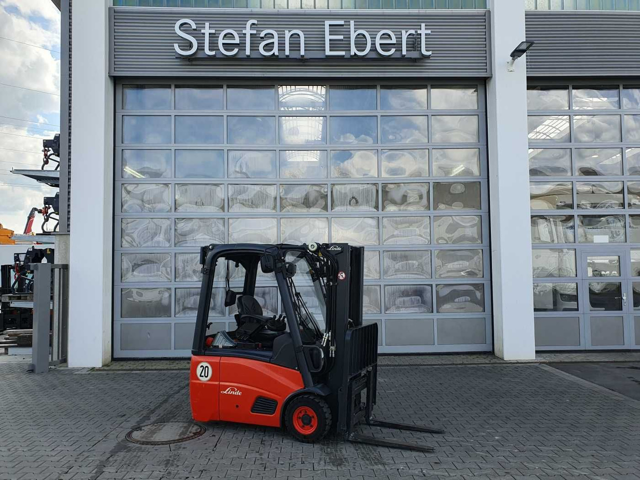 Linde H14 - 01 / 2024 / Duplex: 4.10m! / SS / nur 534h - Forklift listrik: gambar 1 Linde H14 - 01 / 2024 / Duplex: 4.10m! / SS / nur 534h - Forklift listrik: gambar 1