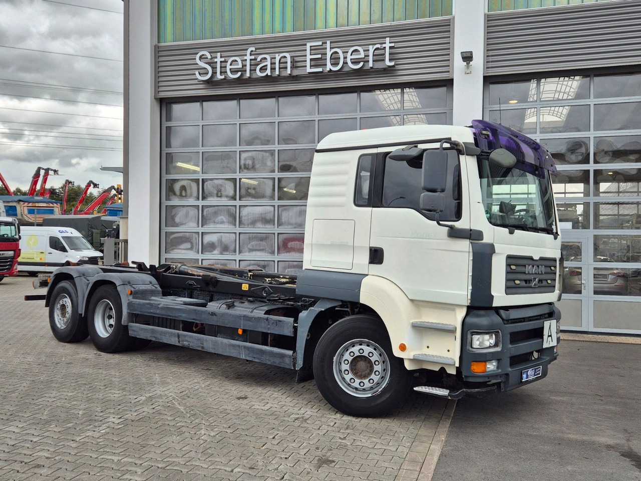 MAN TGA 26.440 6x2-2 BL Meiller RK 20.70 Bett - Hook lift: gambar 5 MAN TGA 26.440 6x2-2 BL Meiller RK 20.70 Bett - Hook lift: gambar 5