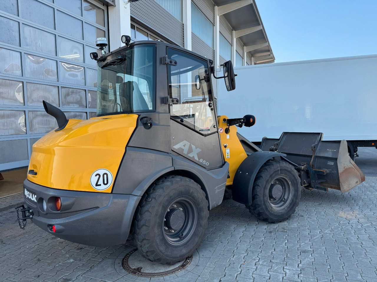 MECALAC AX850 / nur 671h / 11.2022 / Gabel / Schaufel - Wheel loader: gambar 3 MECALAC AX850 / nur 671h / 11.2022 / Gabel / Schaufel - Wheel loader: gambar 3