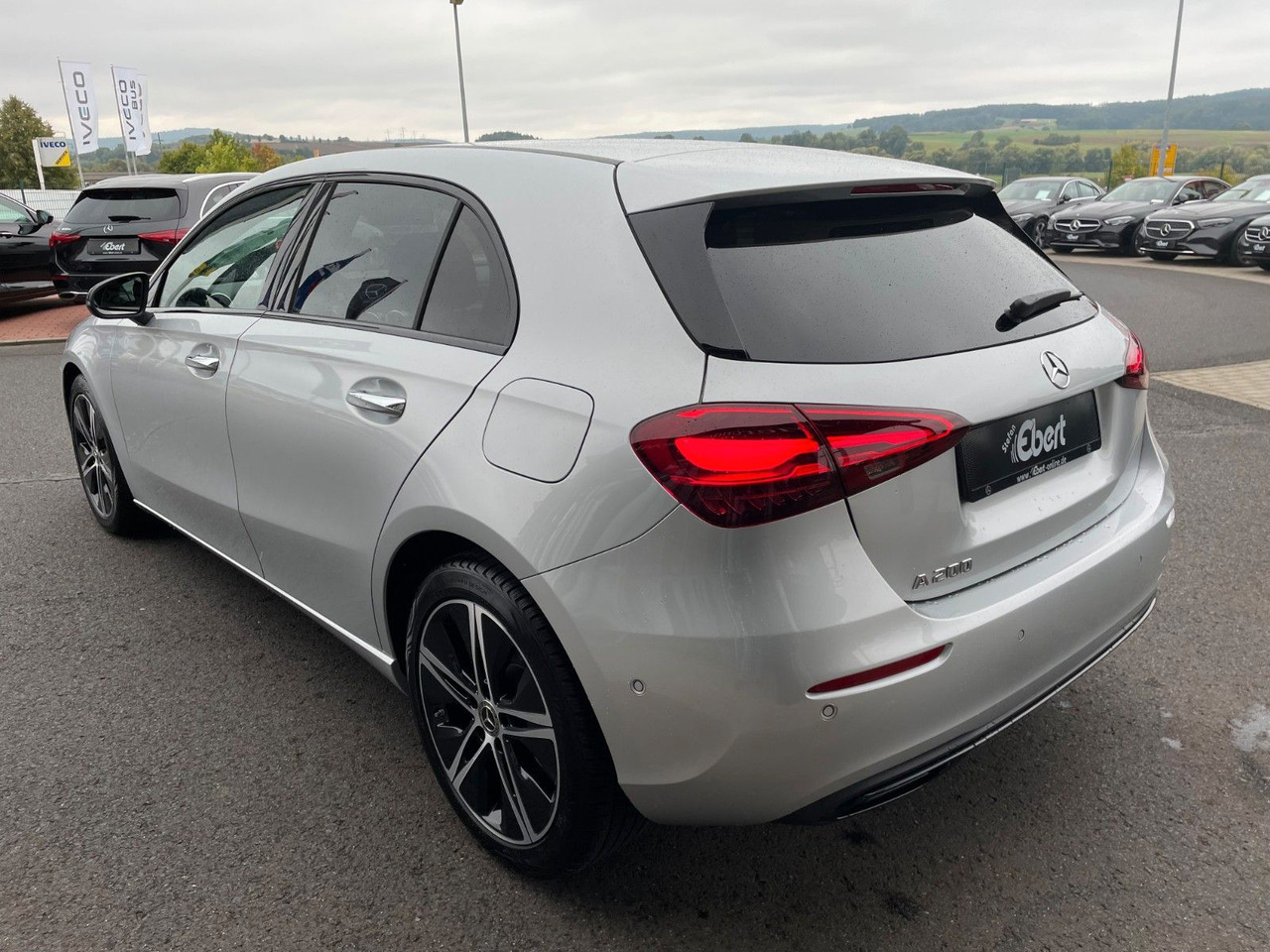 Mercedes-Benz A 200 Progressive Ambiente+R-Kamera+ - Mobil sedan: gambar 3 Mercedes-Benz A 200 Progressive Ambiente+R-Kamera+ - Mobil sedan: gambar 3