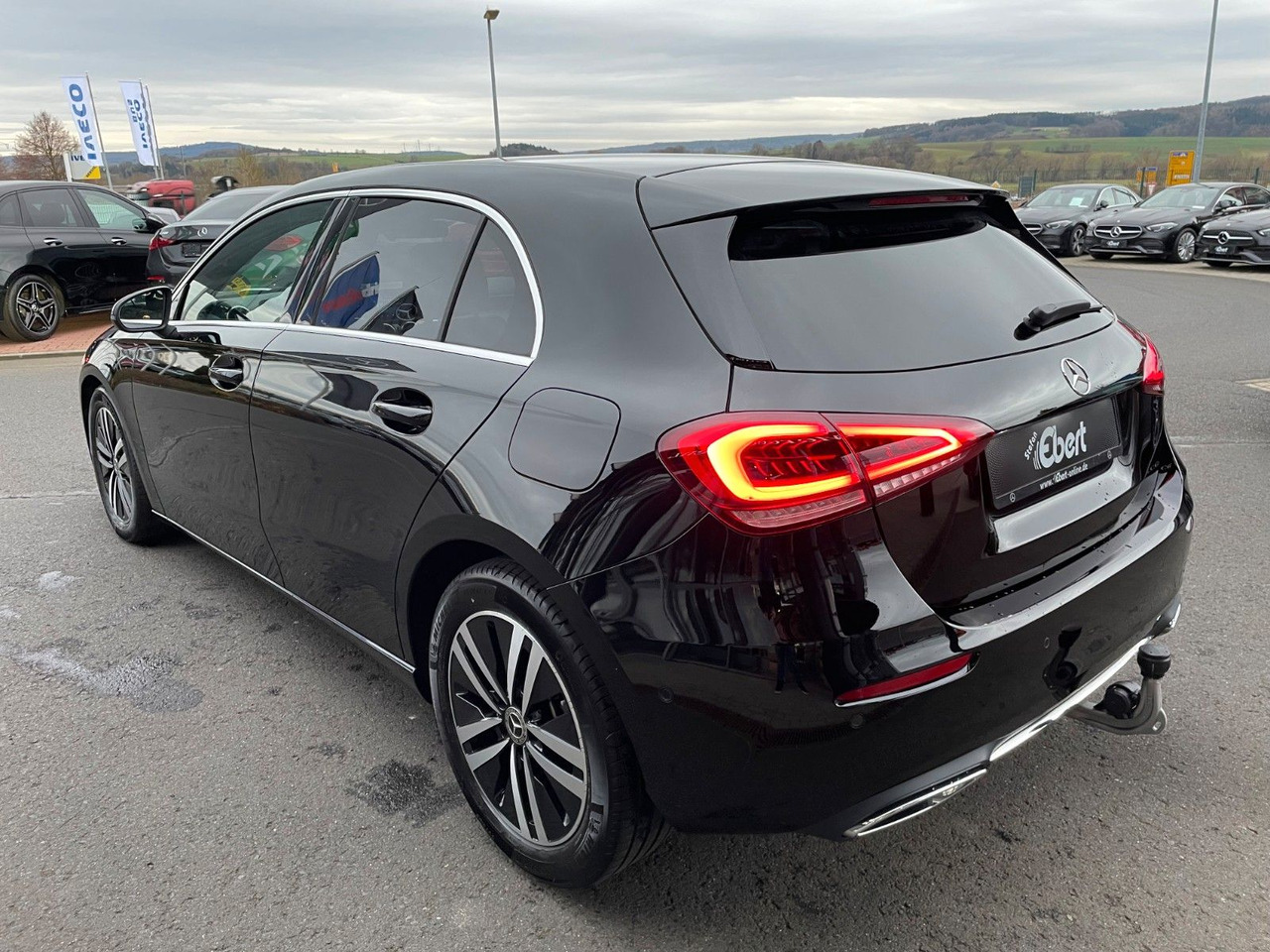 Mercedes-Benz A 200 d Progressive AHK+MBUX+R-Kamera+Distr - Mobil sedan: gambar 3 Mercedes-Benz A 200 d Progressive AHK+MBUX+R-Kamera+Distr - Mobil sedan: gambar 3