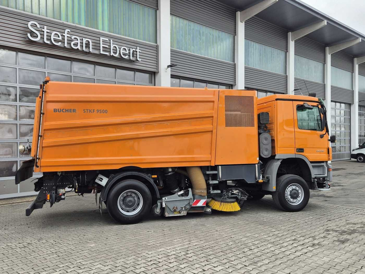 Leasing  Mercedes-Benz Actros 2032 A 4x4 Bucher STKF 9500 Airport 30x Mercedes-Benz Actros 2032 A 4x4 Bucher STKF 9500 Airport 30x: gambar 6