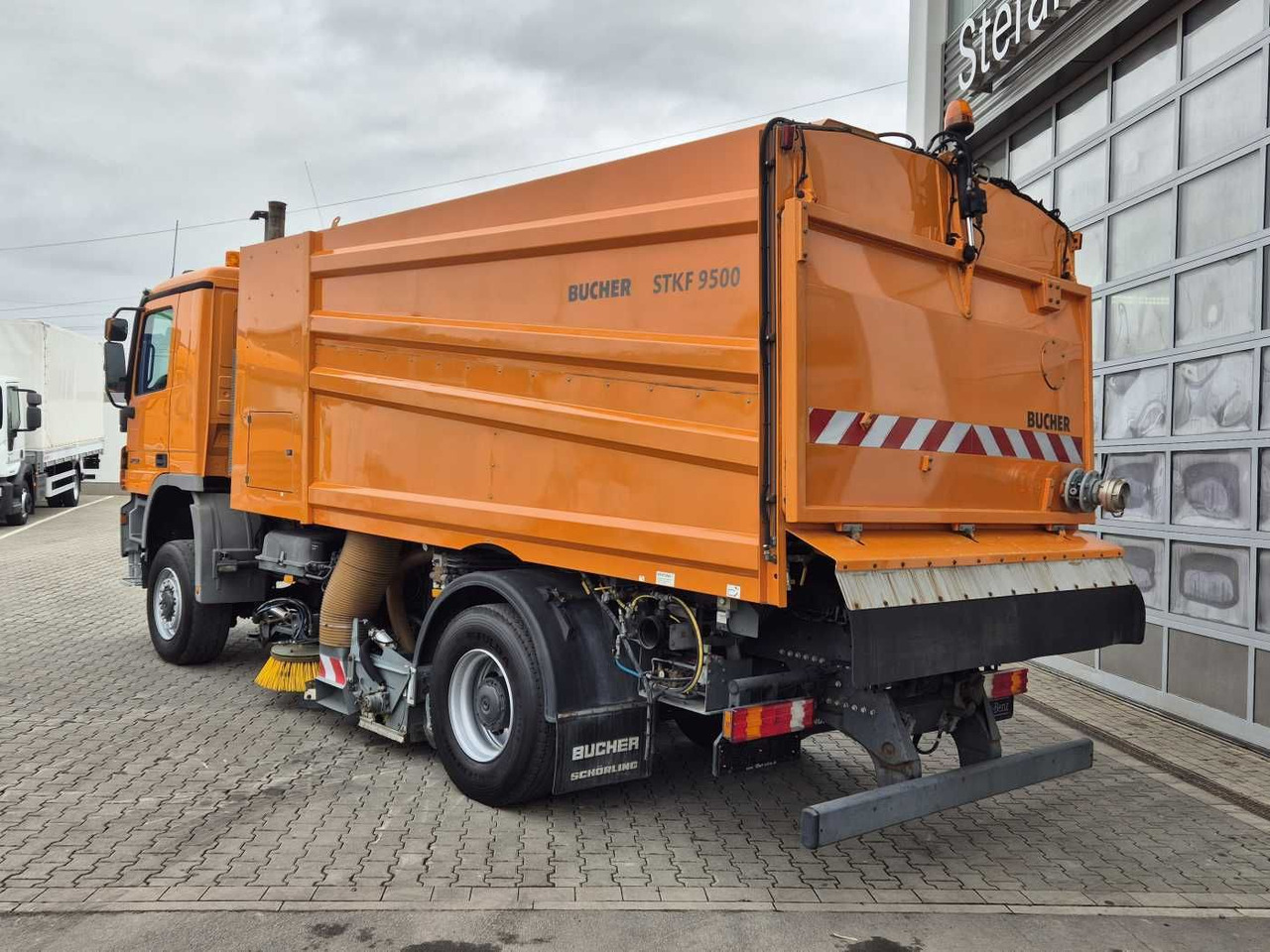 Leasing  Mercedes-Benz Actros 2032 A 4x4 Bucher STKF 9500 Airport 30x Mercedes-Benz Actros 2032 A 4x4 Bucher STKF 9500 Airport 30x: gambar 15