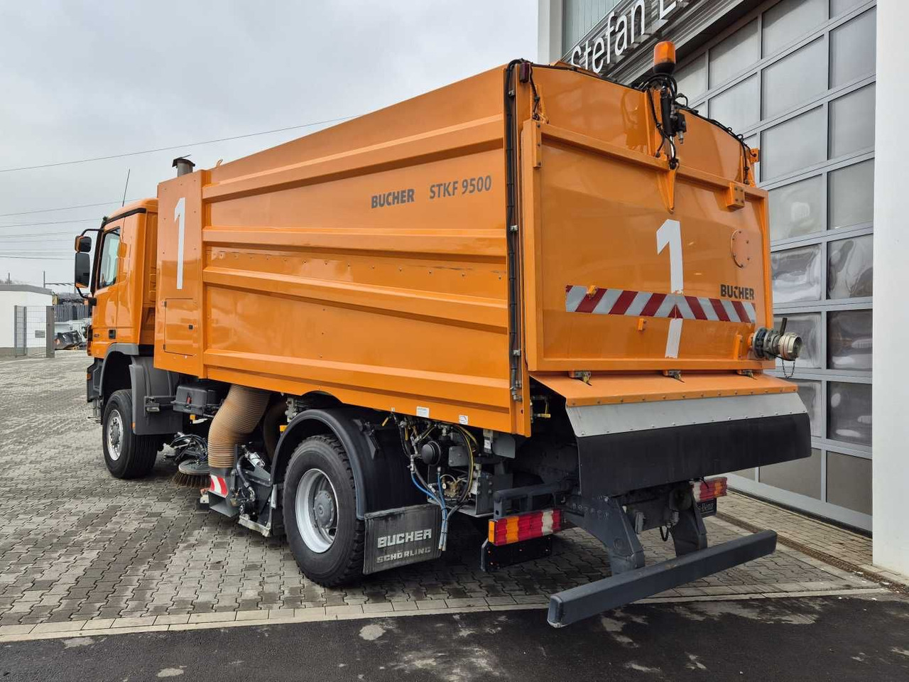 Leasing  Mercedes-Benz Actros 2032 A 4x4 Bucher STKF 9500 Airport Mercedes-Benz Actros 2032 A 4x4 Bucher STKF 9500 Airport: gambar 6