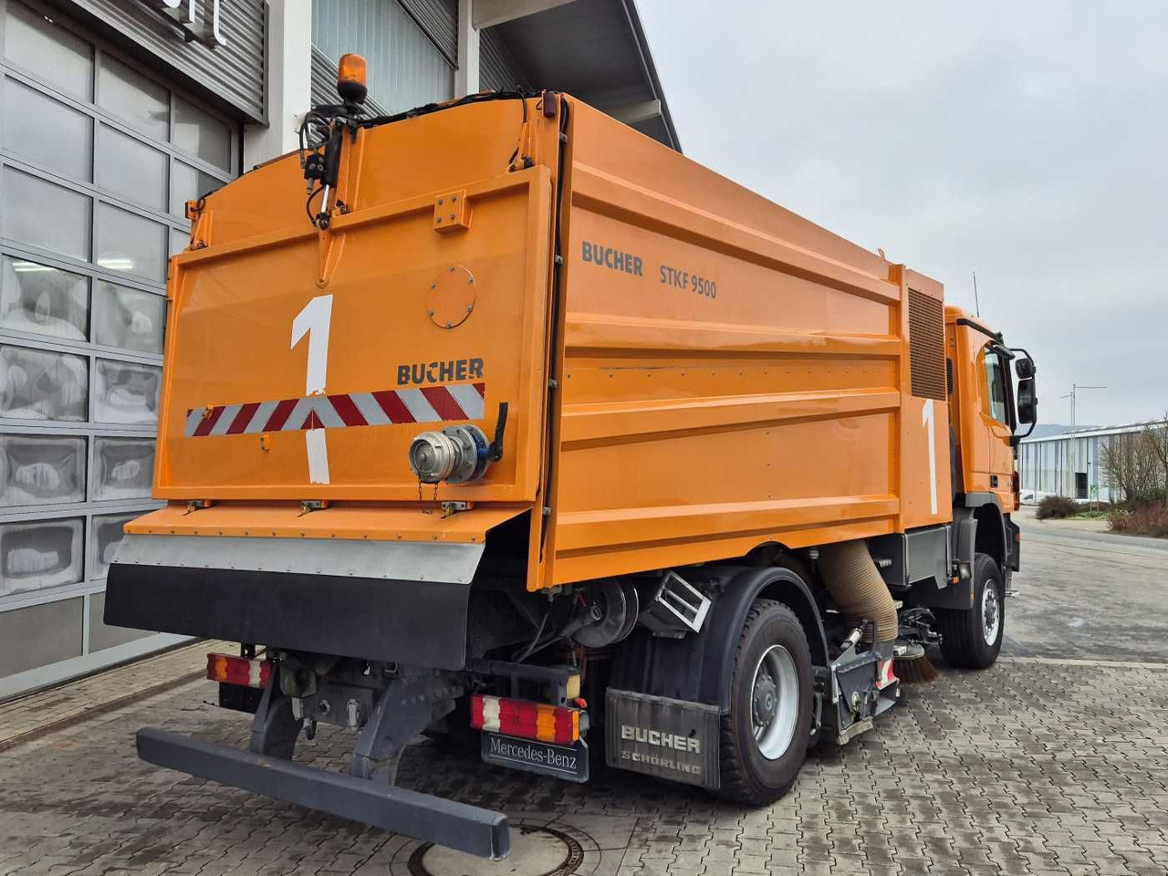 Leasing  Mercedes-Benz Actros 2032 A 4x4 Bucher STKF 9500 Airport Mercedes-Benz Actros 2032 A 4x4 Bucher STKF 9500 Airport: gambar 7