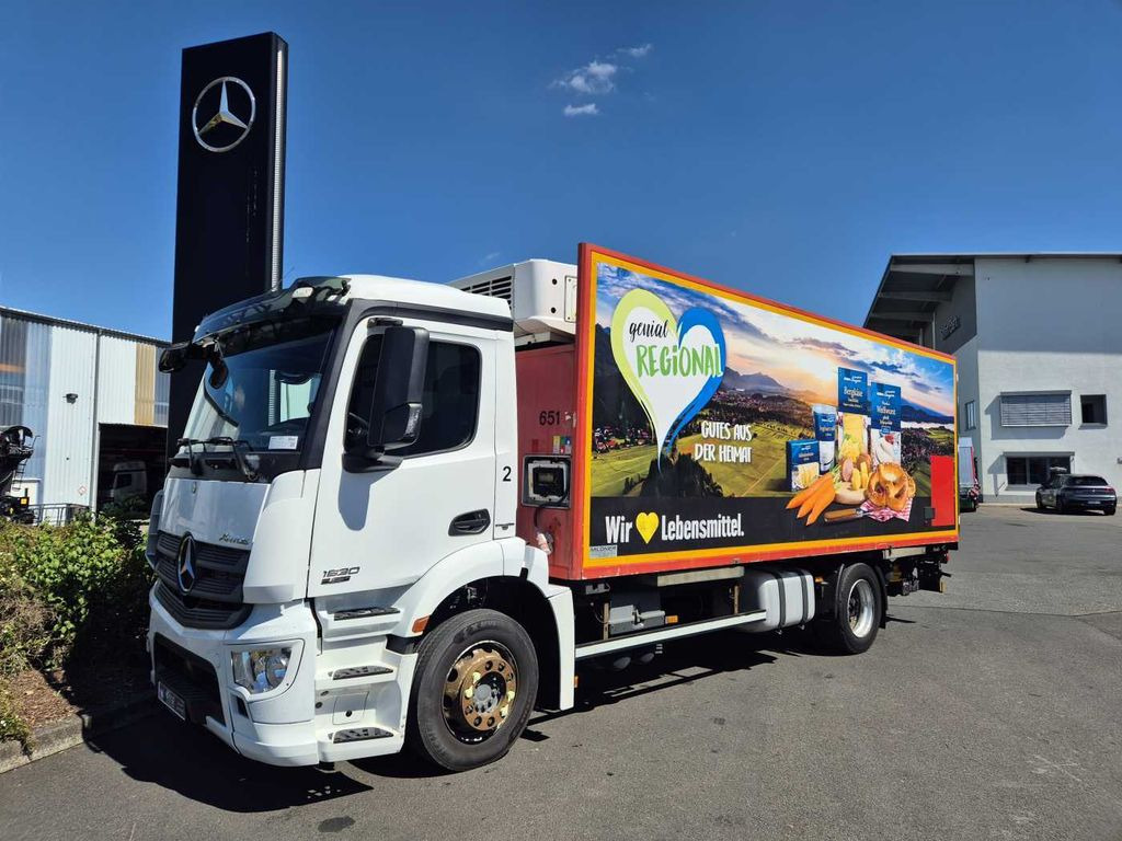 Mercedes-Benz Antos 1830 LL 4x2 Ladebordwand Carrier Supra 750 - Truk berpendingin: gambar 2 Mercedes-Benz Antos 1830 LL 4x2 Ladebordwand Carrier Supra 750 - Truk berpendingin: gambar 2