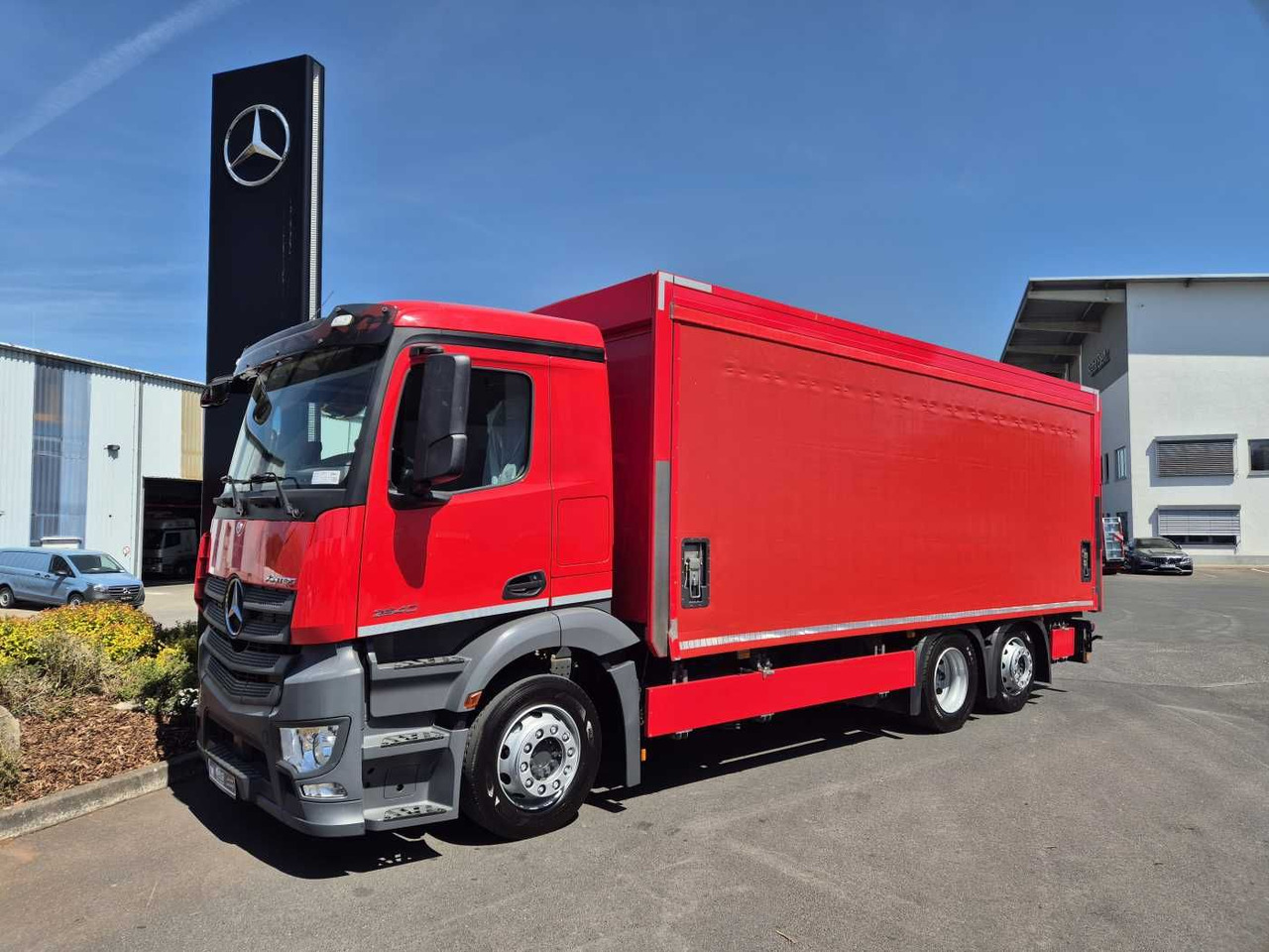 Mercedes-Benz Antos 2540 LnR 6x2 LBW Schiebeplanen AHK - Truk minuman: gambar 2 Mercedes-Benz Antos 2540 LnR 6x2 LBW Schiebeplanen AHK - Truk minuman: gambar 2