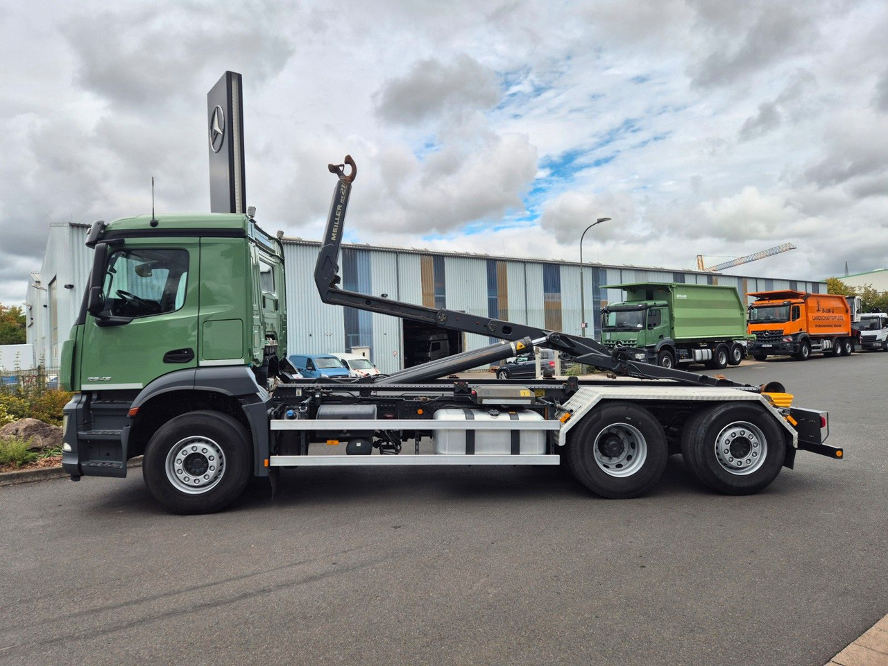 Mercedes-Benz Arocs 2643 L 6x2-4 Meiller RS 21.65 Funk AHK - Hook lift: gambar 5 Mercedes-Benz Arocs 2643 L 6x2-4 Meiller RS 21.65 Funk AHK - Hook lift: gambar 5
