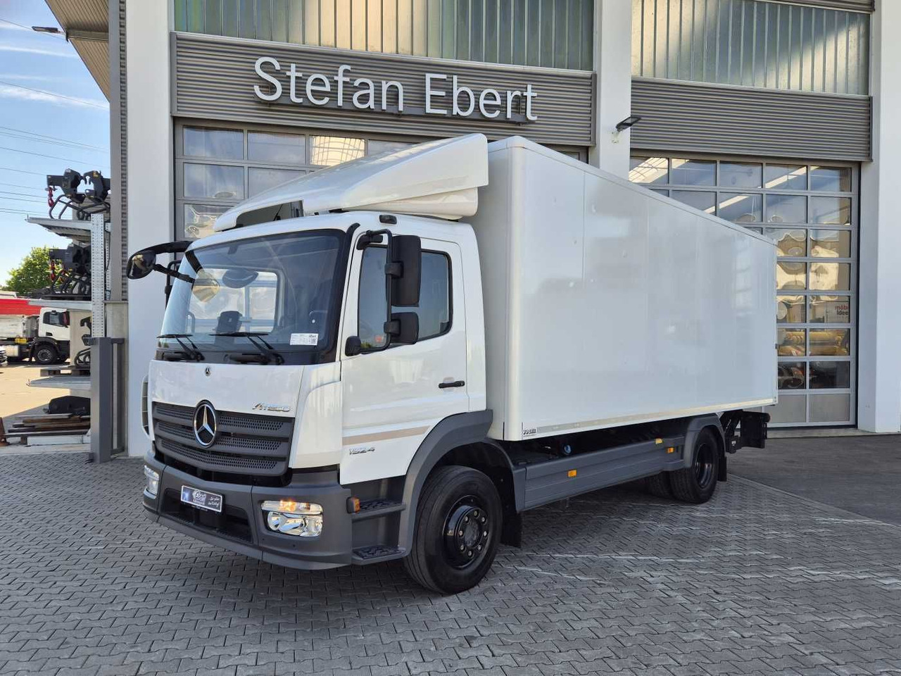 Mercedes-Benz Atego 1524 L Klima Standheizung LBW 1.500kg - Truk box: gambar 1 Mercedes-Benz Atego 1524 L Klima Standheizung LBW 1.500kg - Truk box: gambar 1