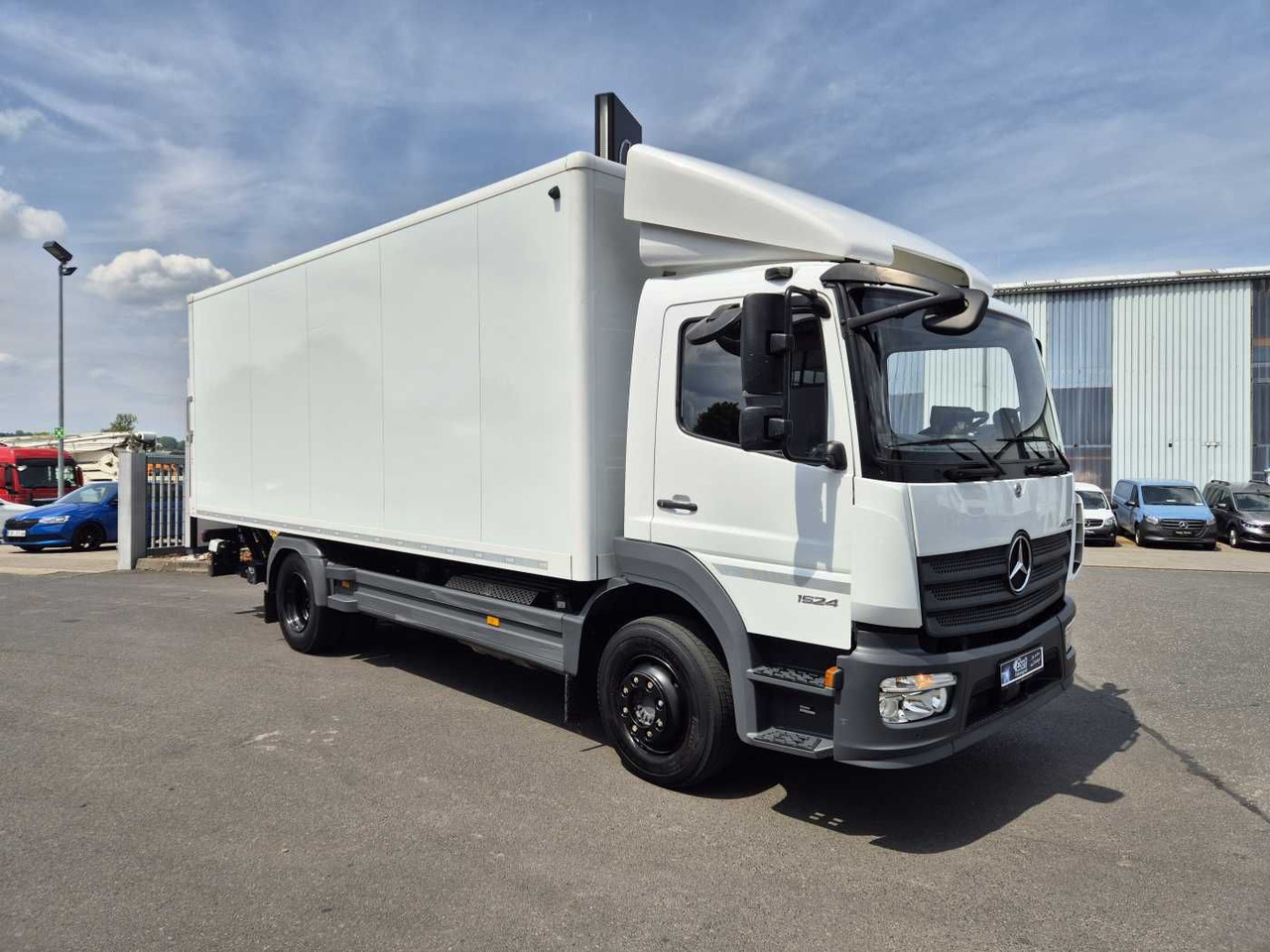 Mercedes-Benz Atego 1524 L LBW 1.500kg Standheizung Klima - Truk box: gambar 5 Mercedes-Benz Atego 1524 L LBW 1.500kg Standheizung Klima - Truk box: gambar 5