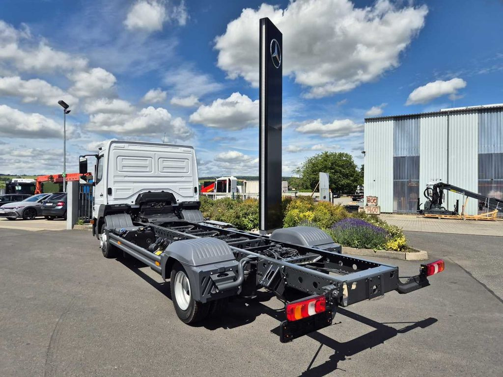 Mercedes-Benz Atego 818 L Fahrgestell, 6 Stück vorhanden Mercedes-Benz Atego 818 L Fahrgestell, 2 Stück vorhanden - Truk sasis: gambar 4 Mercedes-Benz Atego 818 L Fahrgestell, 6 Stück vorhanden Mercedes-Benz Atego 818 L Fahrgestell, 2 Stück vorhanden - Truk sasis: gambar 4