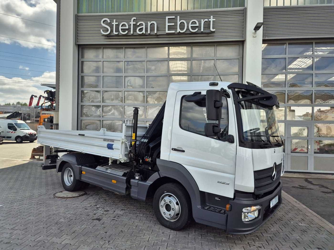Mercedes-Benz Atego 823 KK Kipper+Kran+Funk+Greifersteuerung - Van jungkit: gambar 3 Mercedes-Benz Atego 823 KK Kipper+Kran+Funk+Greifersteuerung - Van jungkit: gambar 3