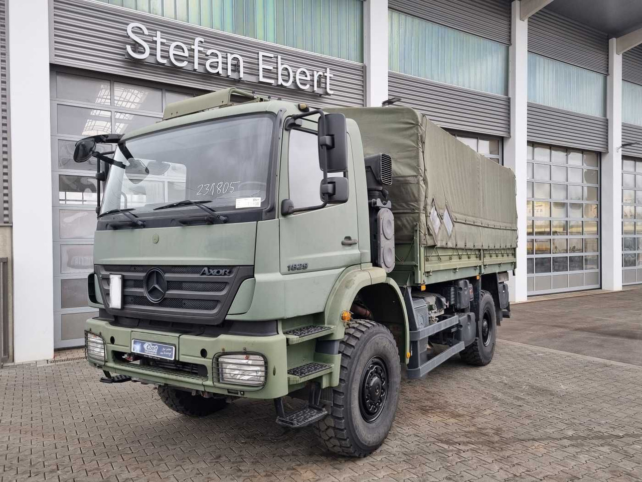 Mercedes-Benz Axor 1829 A 4x4 Pritsche/Plane 10 Stück - Truk flatbed: gambar 2 Mercedes-Benz Axor 1829 A 4x4 Pritsche/Plane 10 Stück - Truk flatbed: gambar 2