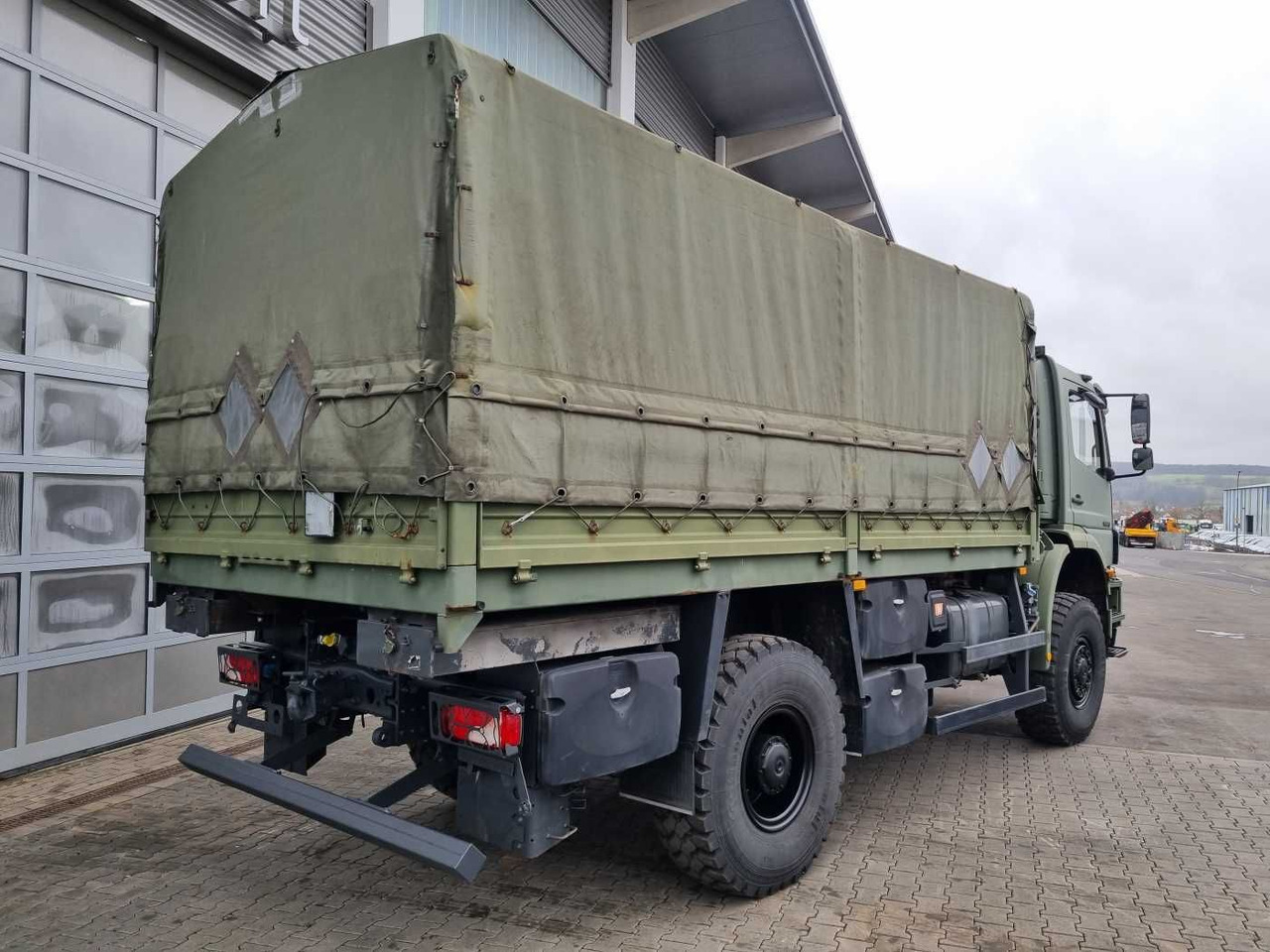 Truk flatbed Mercedes-Benz Axor 1829 A 4x4 Pritsche/Plane 10 Stück: gambar 10