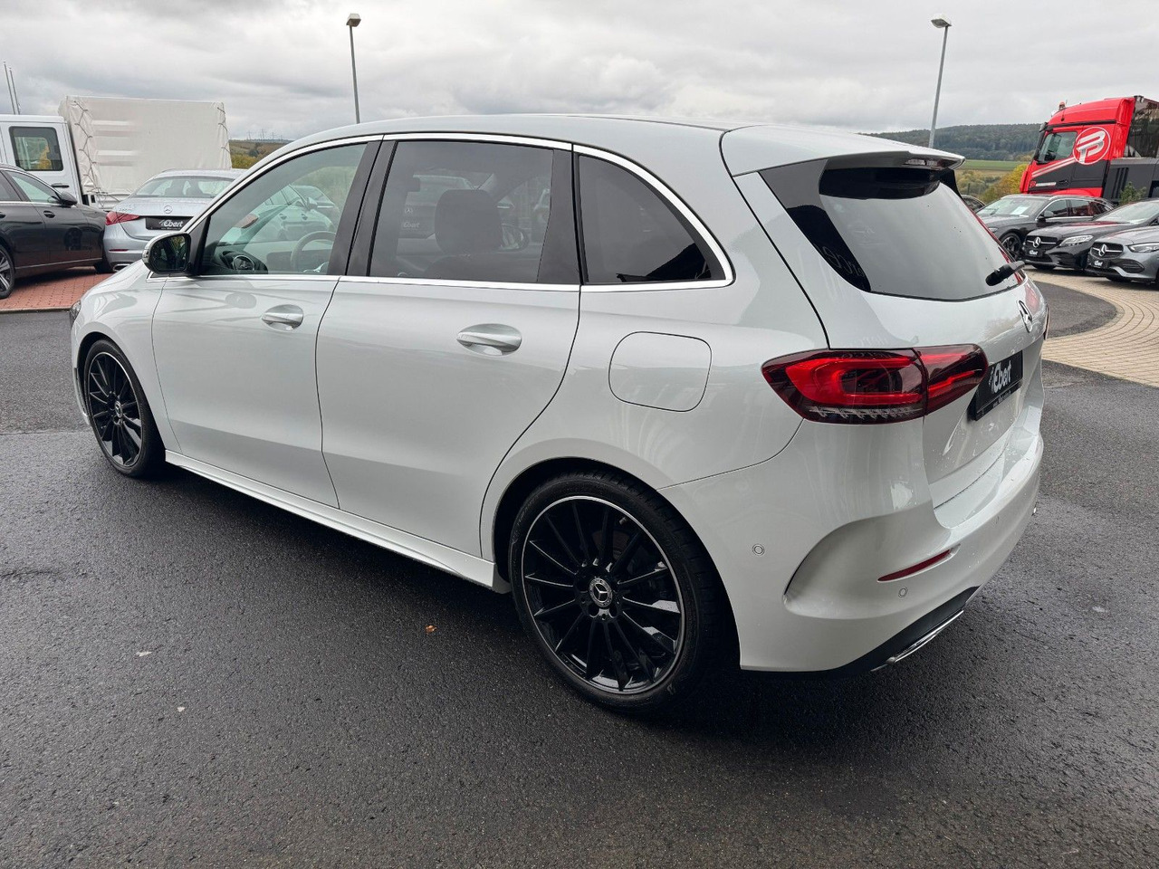 Mercedes-Benz B 200 AMG+Ambiente+360+LED+IHC+TotW - Mobil sedan: gambar 3 Mercedes-Benz B 200 AMG+Ambiente+360+LED+IHC+TotW - Mobil sedan: gambar 3