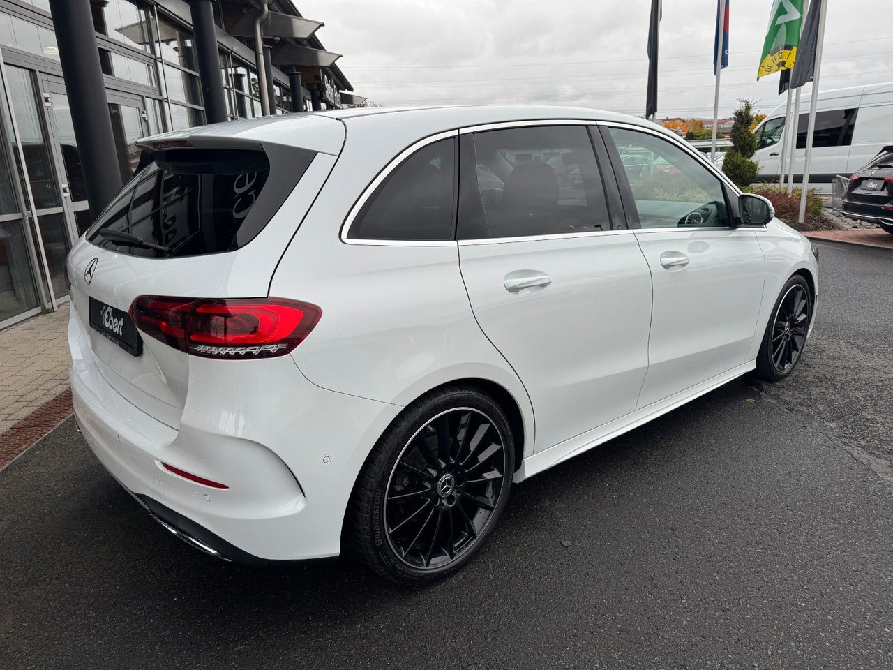 Mercedes-Benz B 200 AMG+Ambiente+360+LED+IHC+TotW - Mobil sedan: gambar 4 Mercedes-Benz B 200 AMG+Ambiente+360+LED+IHC+TotW - Mobil sedan: gambar 4