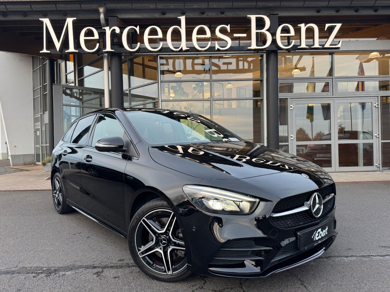 Mercedes-Benz B 250e Edition2020+AMG+Ambiente+Night+LED - Mobil sedan: gambar 1 Mercedes-Benz B 250e Edition2020+AMG+Ambiente+Night+LED - Mobil sedan: gambar 1
