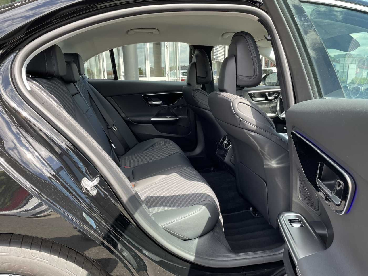 Mobil sedan Mercedes-Benz C 180 9G Avantgarde Memory+Distr+ 360°+Keyless+L: gambar 7