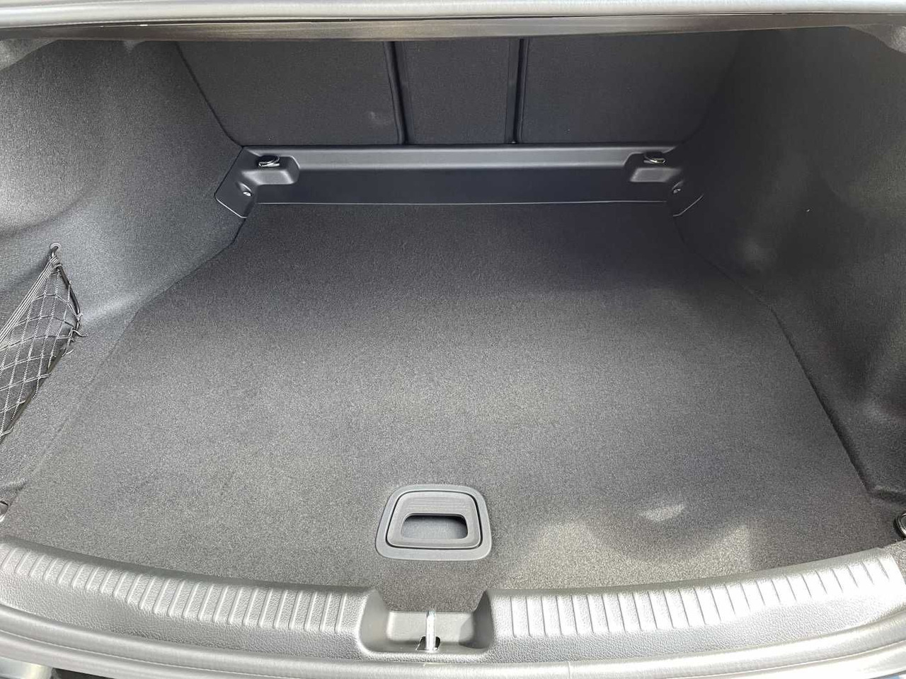 Mobil sedan Mercedes-Benz C 180 9G Avantgarde Memory+Distr+ 360°+Keyless+L: gambar 6