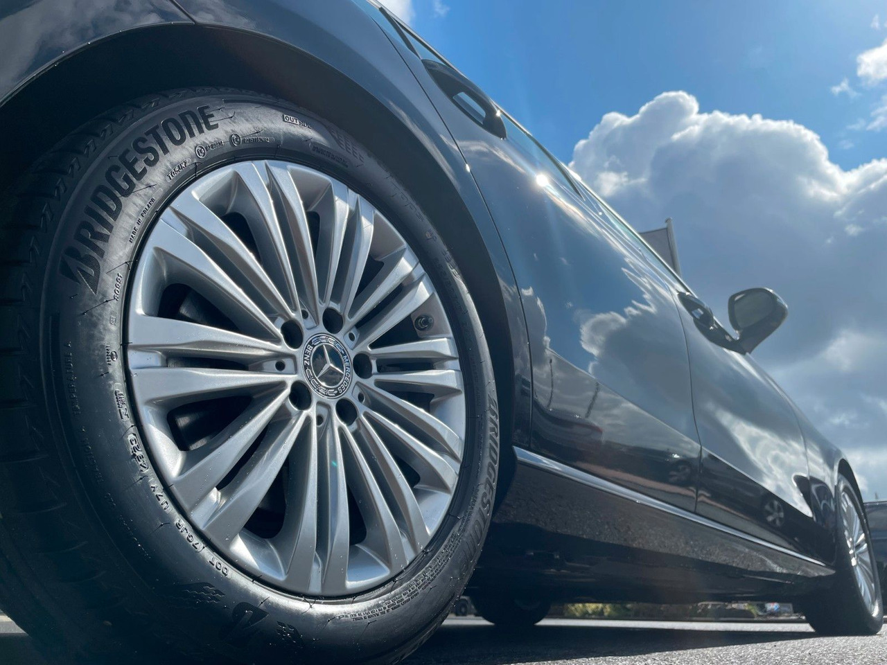 Mercedes-Benz C 200 d AVANTGARDE 360°+TOTW+Carplay+Ambiente - Mobil sedan: gambar 5 Mercedes-Benz C 200 d AVANTGARDE 360°+TOTW+Carplay+Ambiente - Mobil sedan: gambar 5