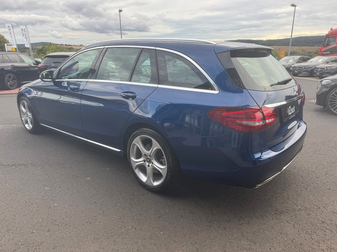 Mercedes-Benz C 300 T Avantgarde+Ambiente+LED+IHC+SpiegelP - Station wagon: gambar 3 Mercedes-Benz C 300 T Avantgarde+Ambiente+LED+IHC+SpiegelP - Station wagon: gambar 3