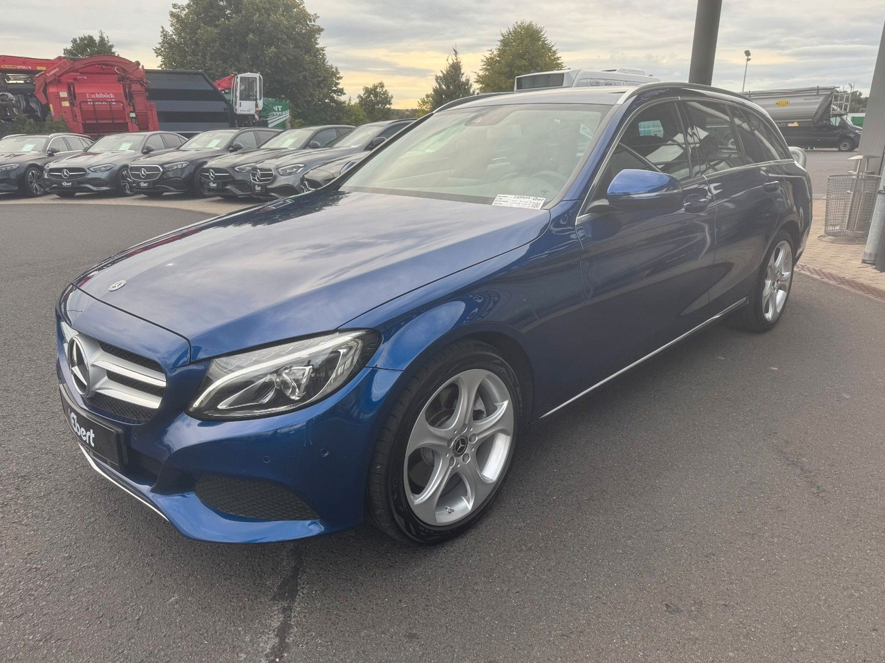 Mercedes-Benz C 300 T Avantgarde+Ambiente+LED+IHC+SpiegelP - Station wagon: gambar 2 Mercedes-Benz C 300 T Avantgarde+Ambiente+LED+IHC+SpiegelP - Station wagon: gambar 2