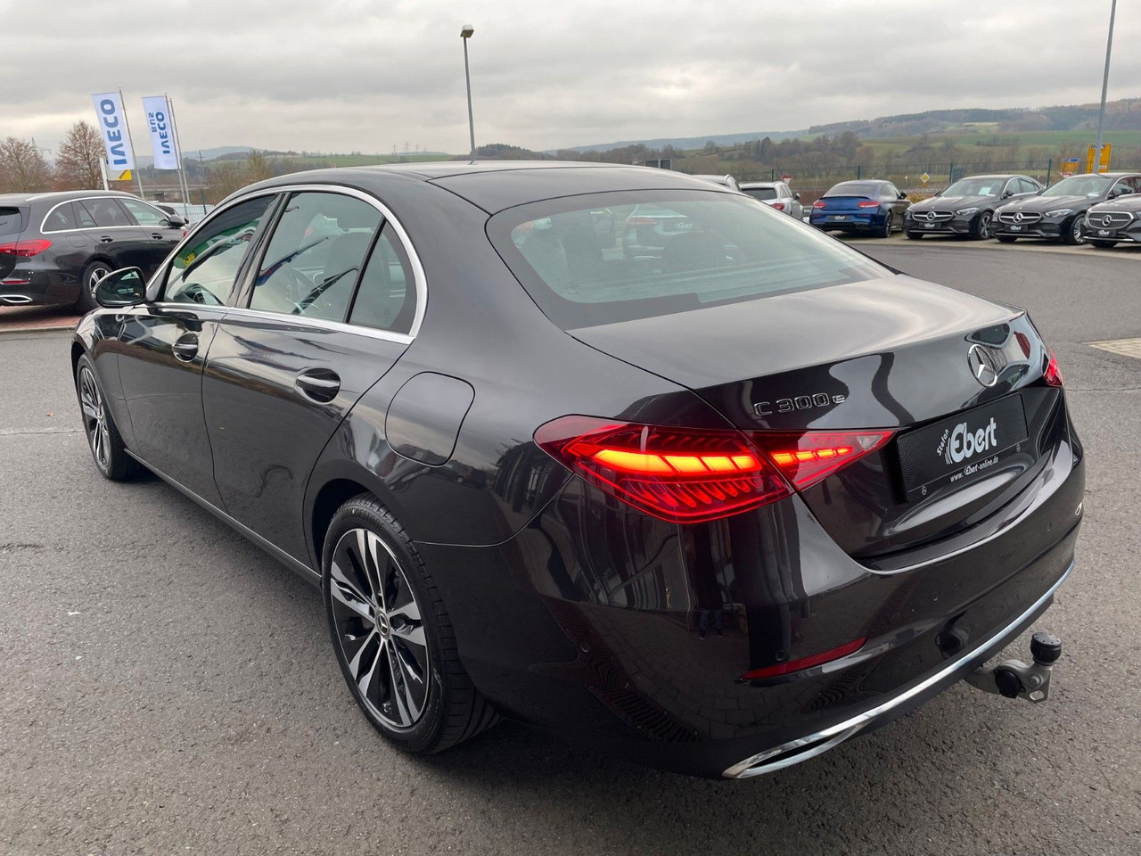 Mercedes-Benz C 300 e Avantgarde Digital+S-Dach+AHK+Distr+ - Mobil sedan: gambar 3 Mercedes-Benz C 300 e Avantgarde Digital+S-Dach+AHK+Distr+ - Mobil sedan: gambar 3