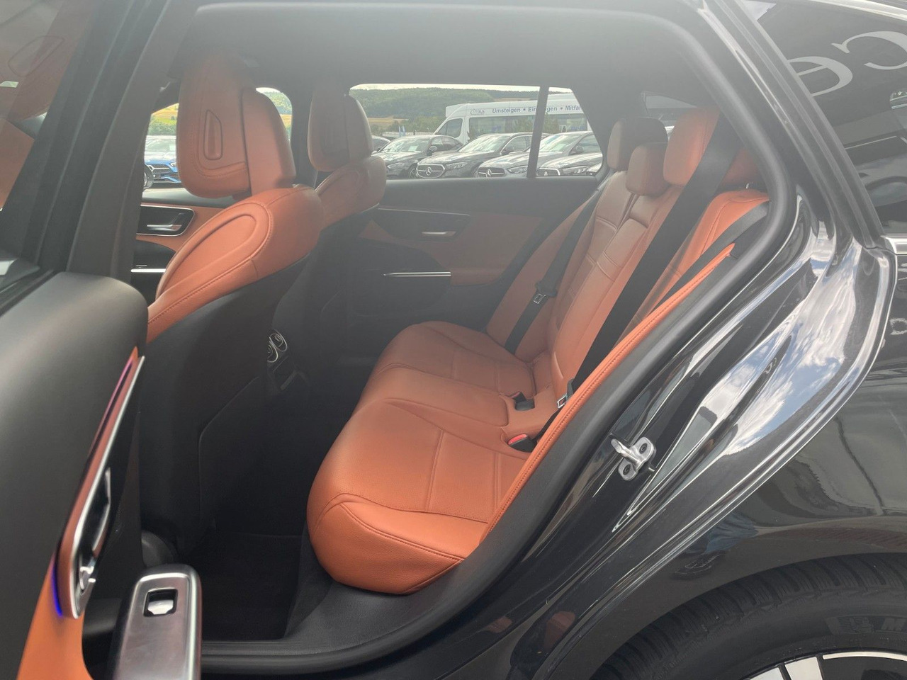 Mercedes-Benz C 300 e T AVANTGARDE R-Kamera+TOTW+Carplay - Station wagon: gambar 2 Mercedes-Benz C 300 e T AVANTGARDE R-Kamera+TOTW+Carplay - Station wagon: gambar 2