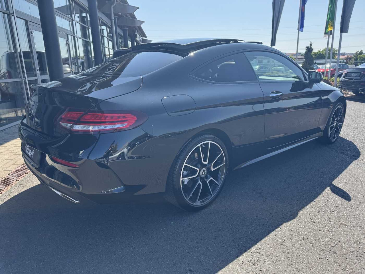 Mercedes-Benz C 400 4M AMG Coupe Pano+Burm+Distr+Memory+360 - Mobil: gambar 4 Mercedes-Benz C 400 4M AMG Coupe Pano+Burm+Distr+Memory+360 - Mobil: gambar 4
