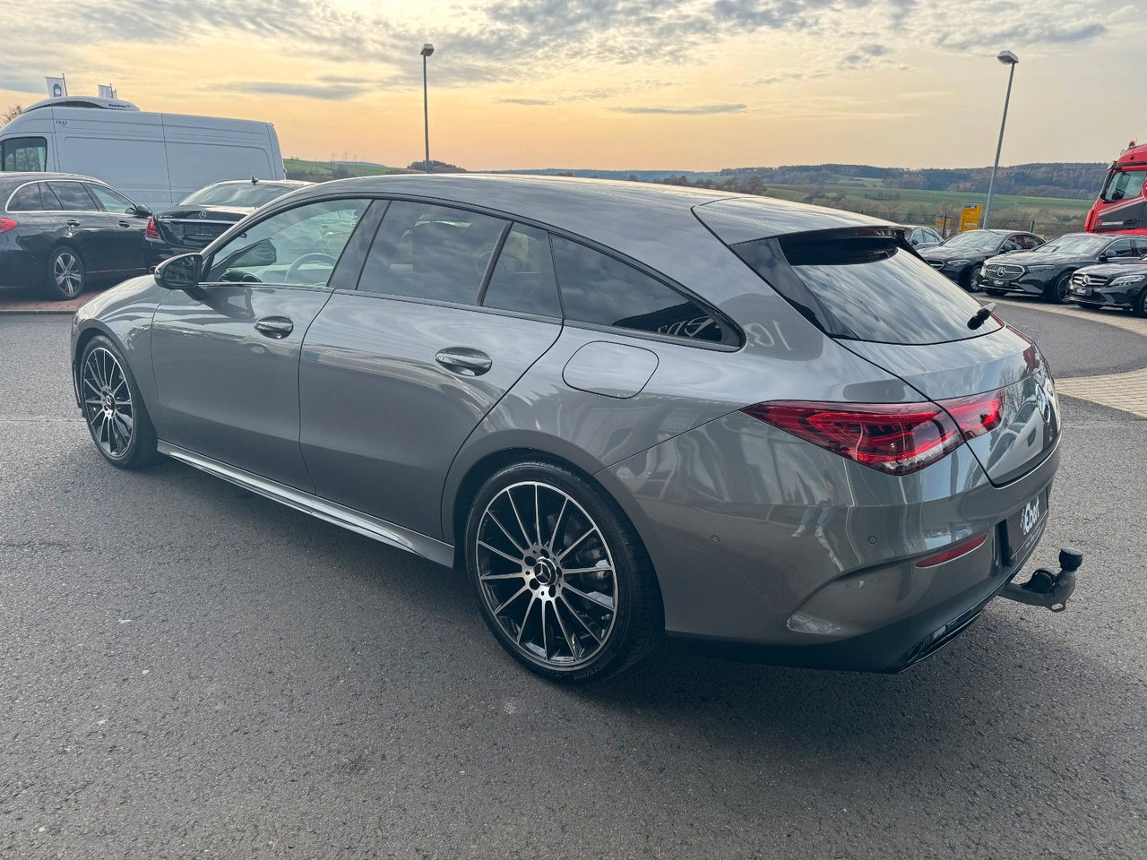 Mercedes-Benz CLA 200d SB Edition+AMG+AHK+MultiBeam+Ambiente - Station wagon: gambar 3 Mercedes-Benz CLA 200d SB Edition+AMG+AHK+MultiBeam+Ambiente - Station wagon: gambar 3