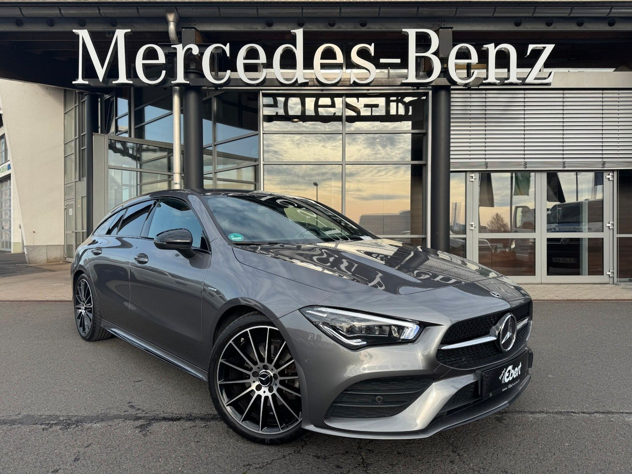 Mercedes-Benz CLA 200d SB Edition+AMG+AHK+MultiBeam+Ambiente - Station wagon: gambar 1 Mercedes-Benz CLA 200d SB Edition+AMG+AHK+MultiBeam+Ambiente - Station wagon: gambar 1