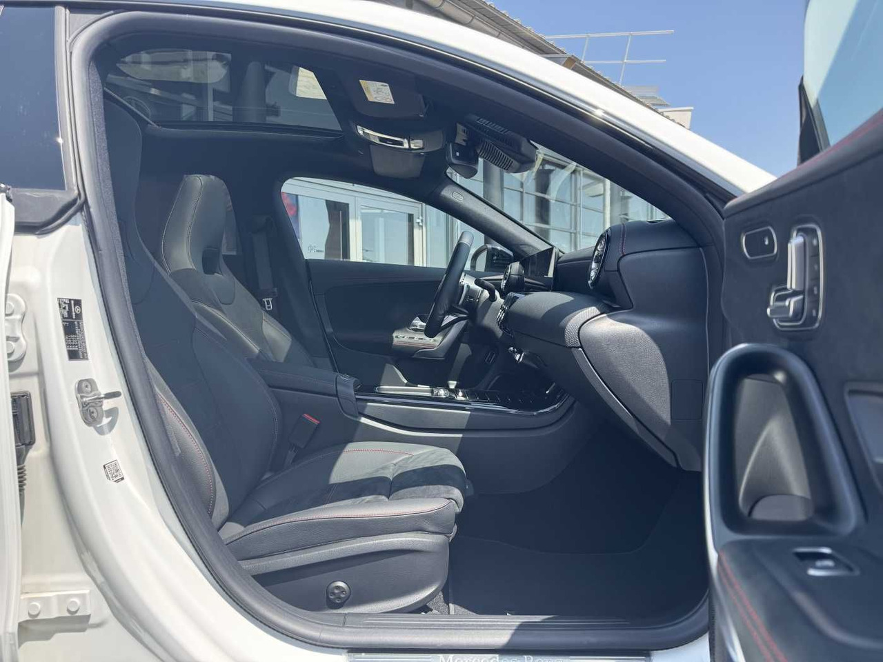 Leasing  Mercedes-Benz CLA 220d Shooting Brake AMG+Pano+Distr+AHK+uvm. Mercedes-Benz CLA 220d Shooting Brake AMG+Pano+Distr+AHK+uvm.: gambar 6