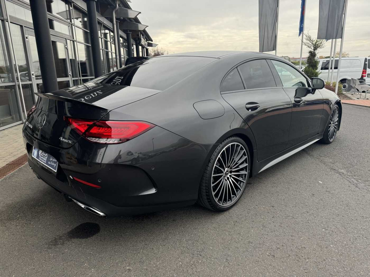 Mercedes-Benz CLS 400d AMG+Burmester+AirM+360+ Memory+Night - Mobil: gambar 4 Mercedes-Benz CLS 400d AMG+Burmester+AirM+360+ Memory+Night - Mobil: gambar 4
