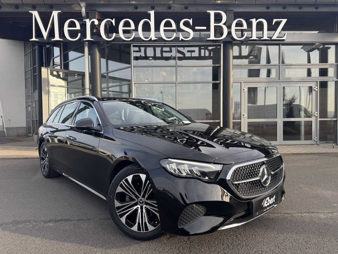 Mercedes-Benz E 200 T AVANTGARDE+DistrPlus+Pano+ AHK+Ambiente - Mobil: gambar 1 Mercedes-Benz E 200 T AVANTGARDE+DistrPlus+Pano+ AHK+Ambiente - Mobil: gambar 1
