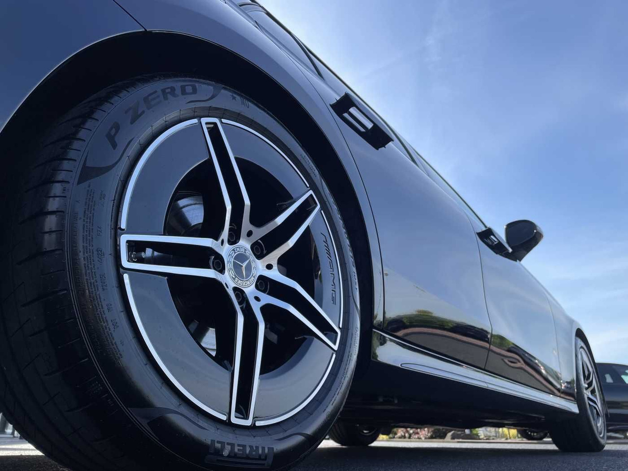 Mercedes-Benz E 220 d T AMG-Line AHK+Distr+R-Kamera +Ambiente+ - Mobil: gambar 5 Mercedes-Benz E 220 d T AMG-Line AHK+Distr+R-Kamera +Ambiente+ - Mobil: gambar 5