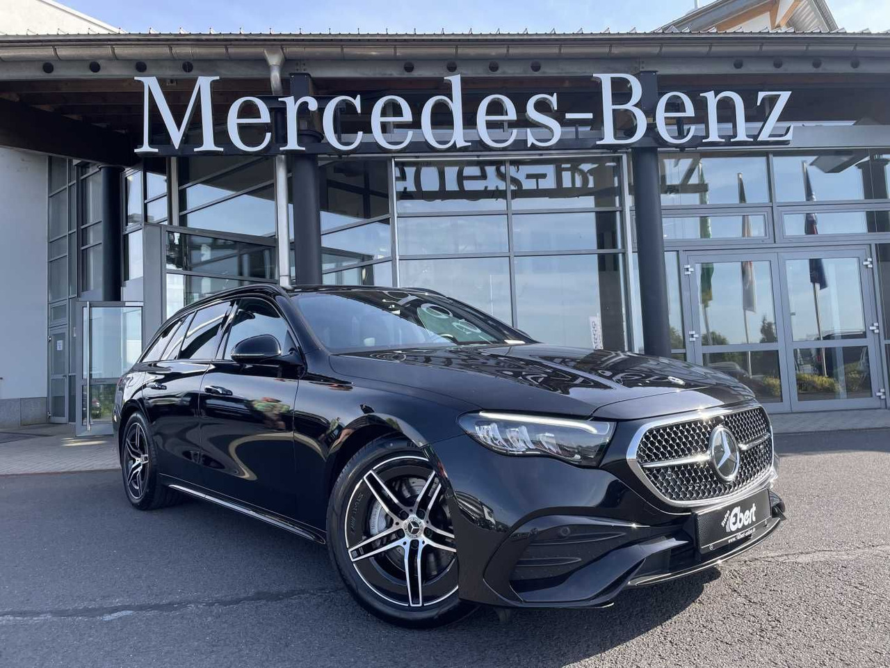 Mercedes-Benz E 220 d T AMG-Line AHK+Distr+R-Kamera +Ambiente+ - Mobil: gambar 1 Mercedes-Benz E 220 d T AMG-Line AHK+Distr+R-Kamera +Ambiente+ - Mobil: gambar 1