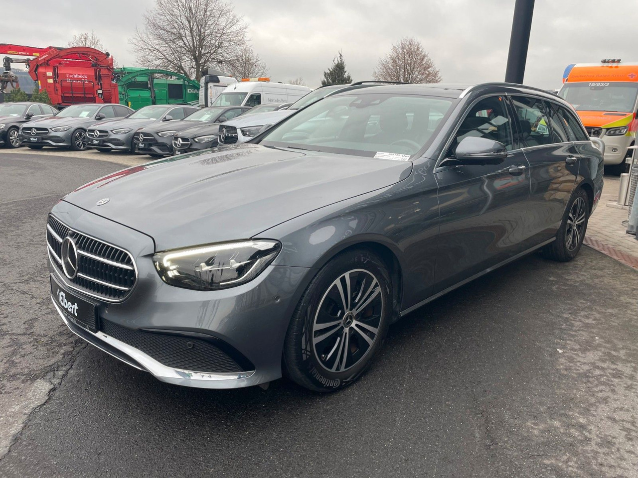 Mercedes-Benz E 220 d T Pano+Ambiente+Distr+360°+Comand+DAB - Station wagon: gambar 2 Mercedes-Benz E 220 d T Pano+Ambiente+Distr+360°+Comand+DAB - Station wagon: gambar 2